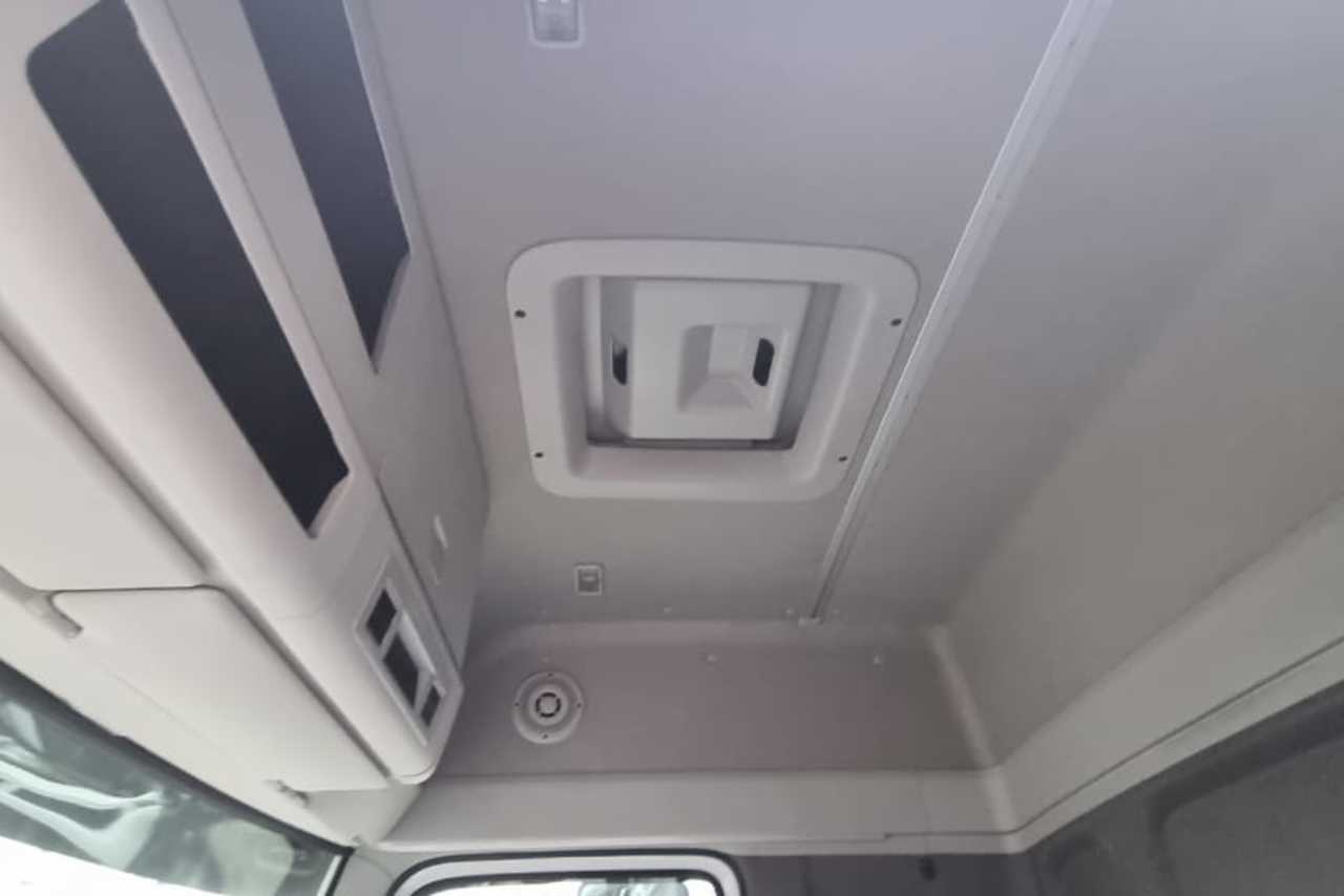 Volkswagen 24-280 E Constellation 6x2 - 21/22 14