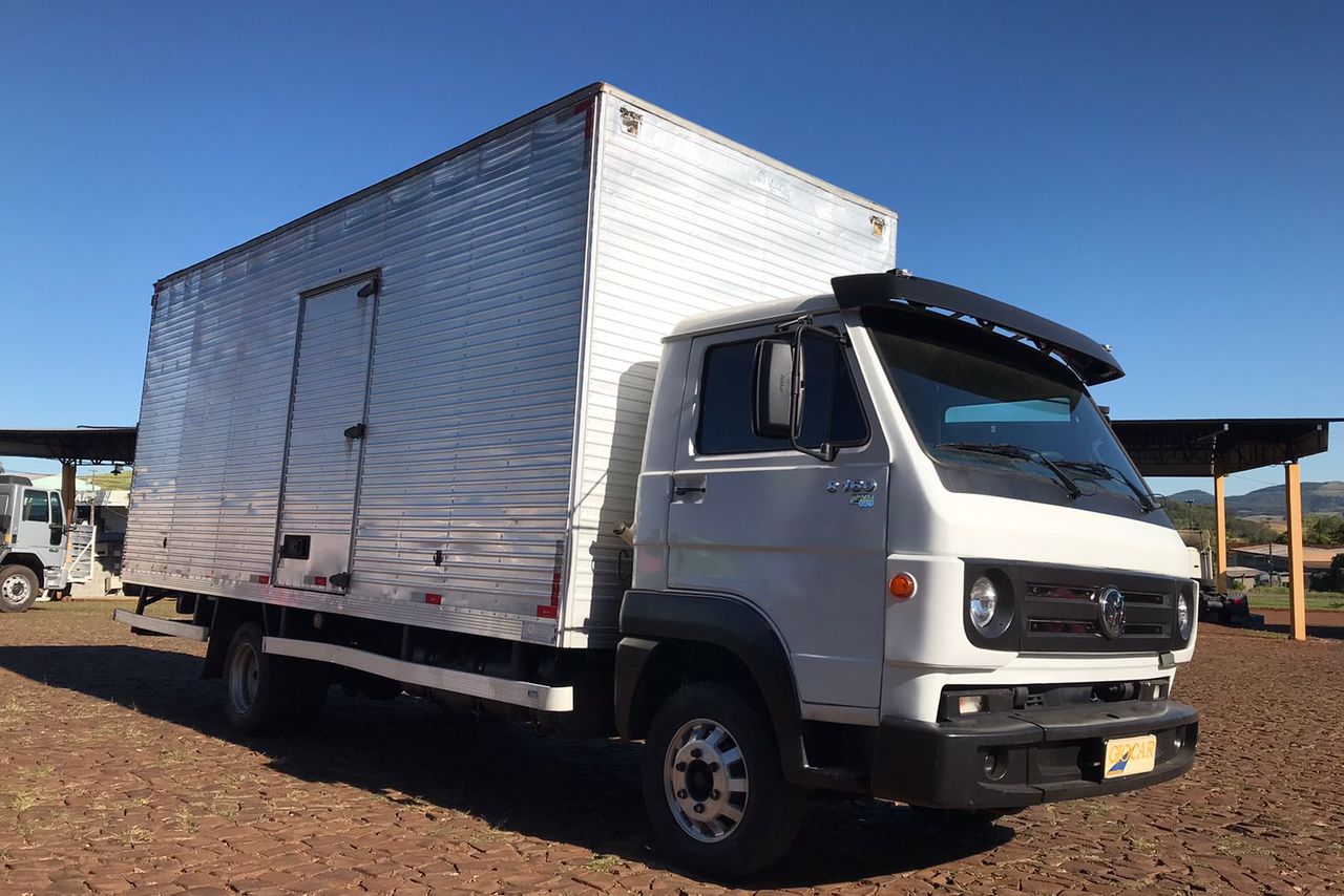 Volkswagen 8 160 - 15/15 2