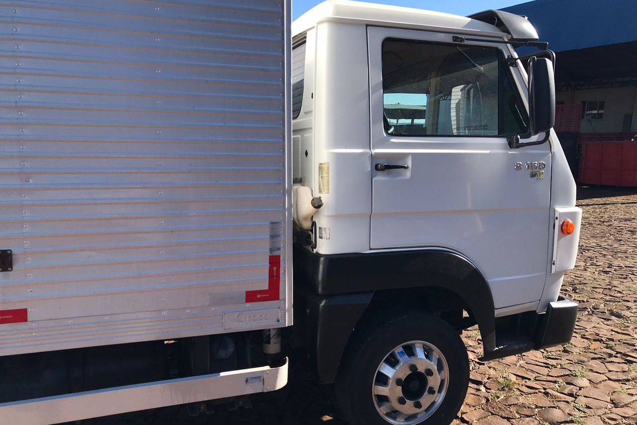Volkswagen 8 160 - 15/15 4