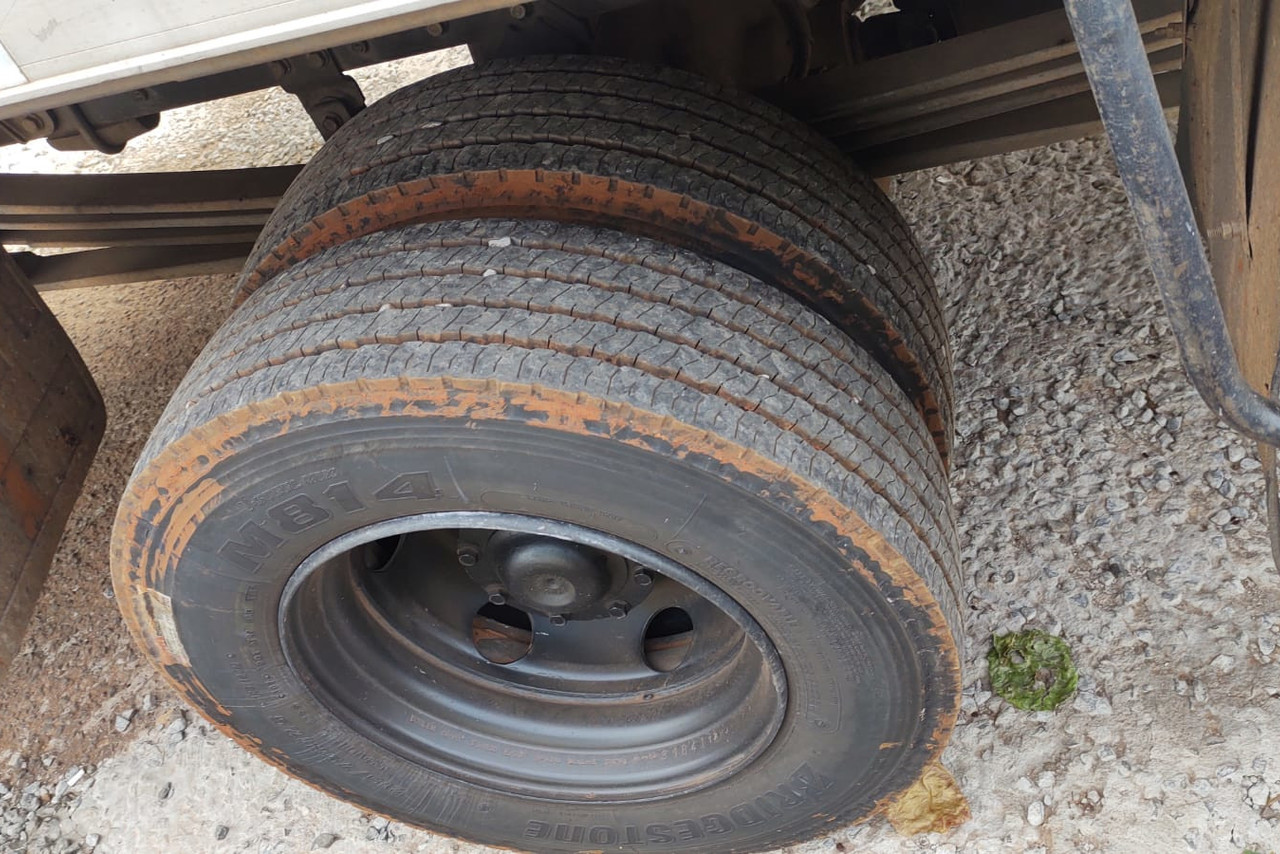 Mercedes Benz Accelo 915 - 04/04 9