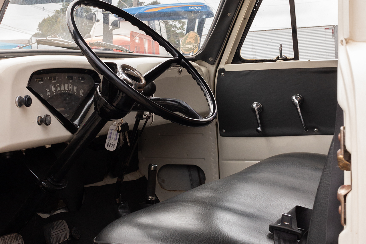 Chevrolet D60 - 58/58 11