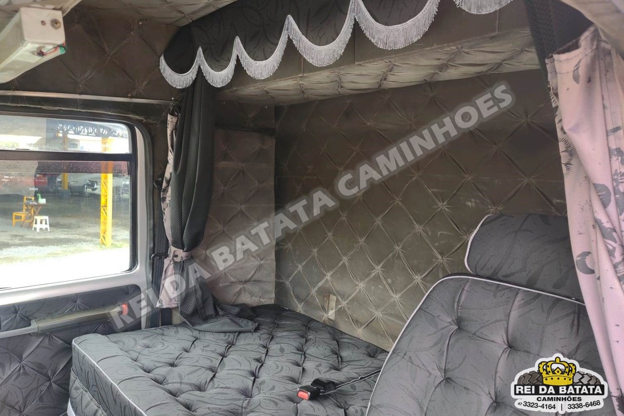 Ford Cargo4532 - 08/08 11