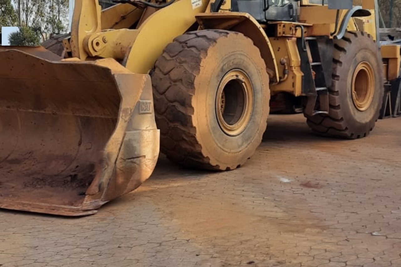 Caterpillar  966L - 17/17 3