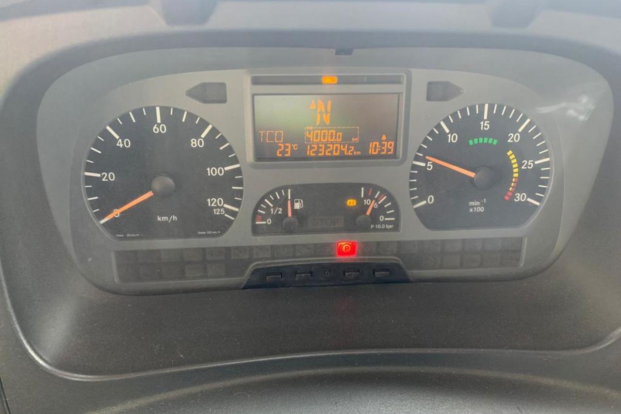 Mercedes Benz MB 1518 - 07/07 3