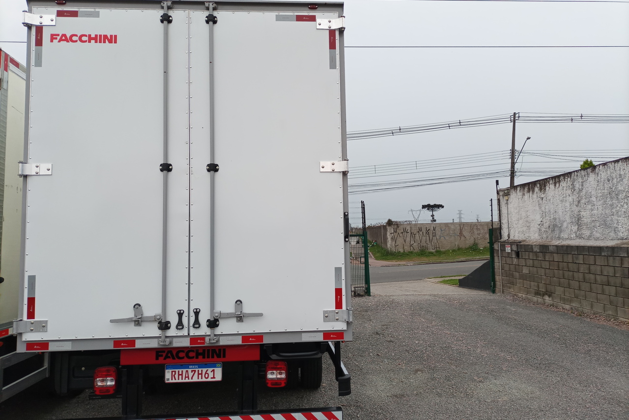 Volkswagen 11-180 Delivery  - 21/22 4