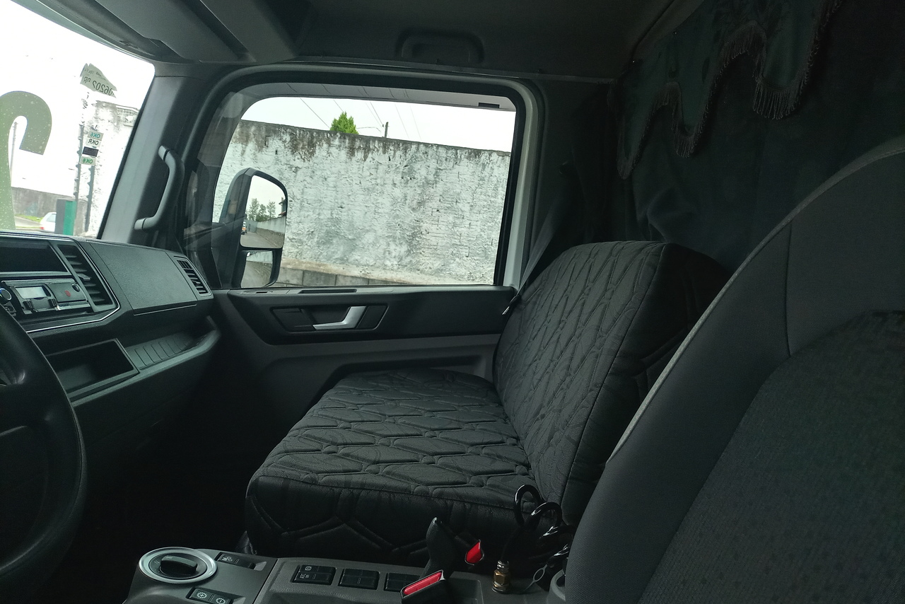 Volkswagen 11-180 Delivery  - 21/22 12
