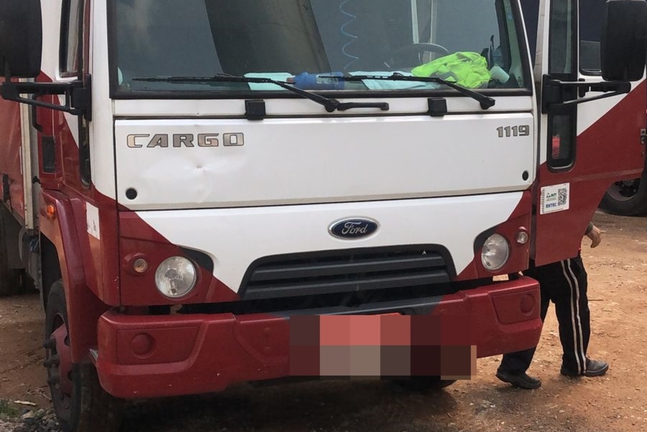 Ford Cargo1119 - 18/19 3