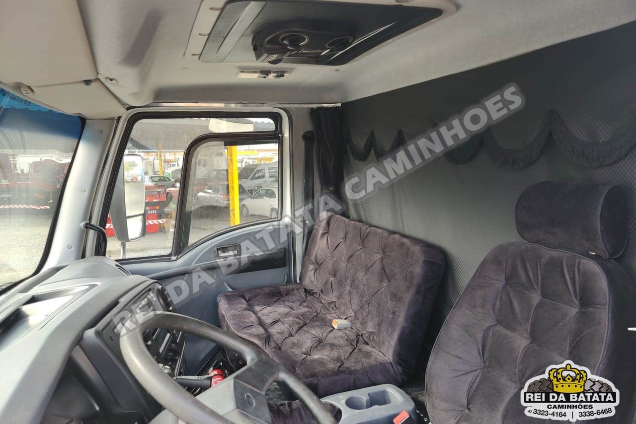 Ford Cargo2422 - 12/12 10