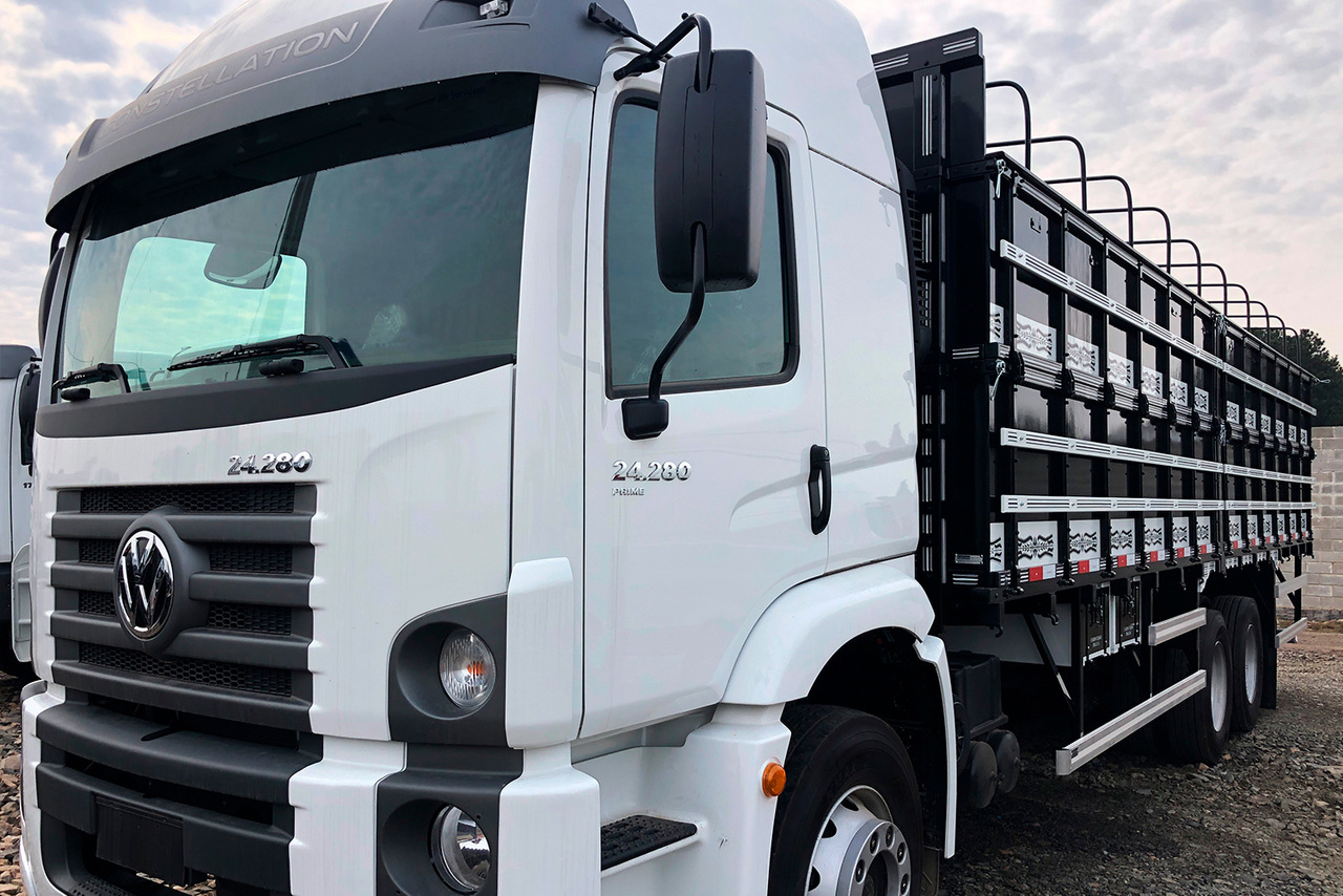 Volkswagen 24-280 E Constellation 6x2 - 21/22 2