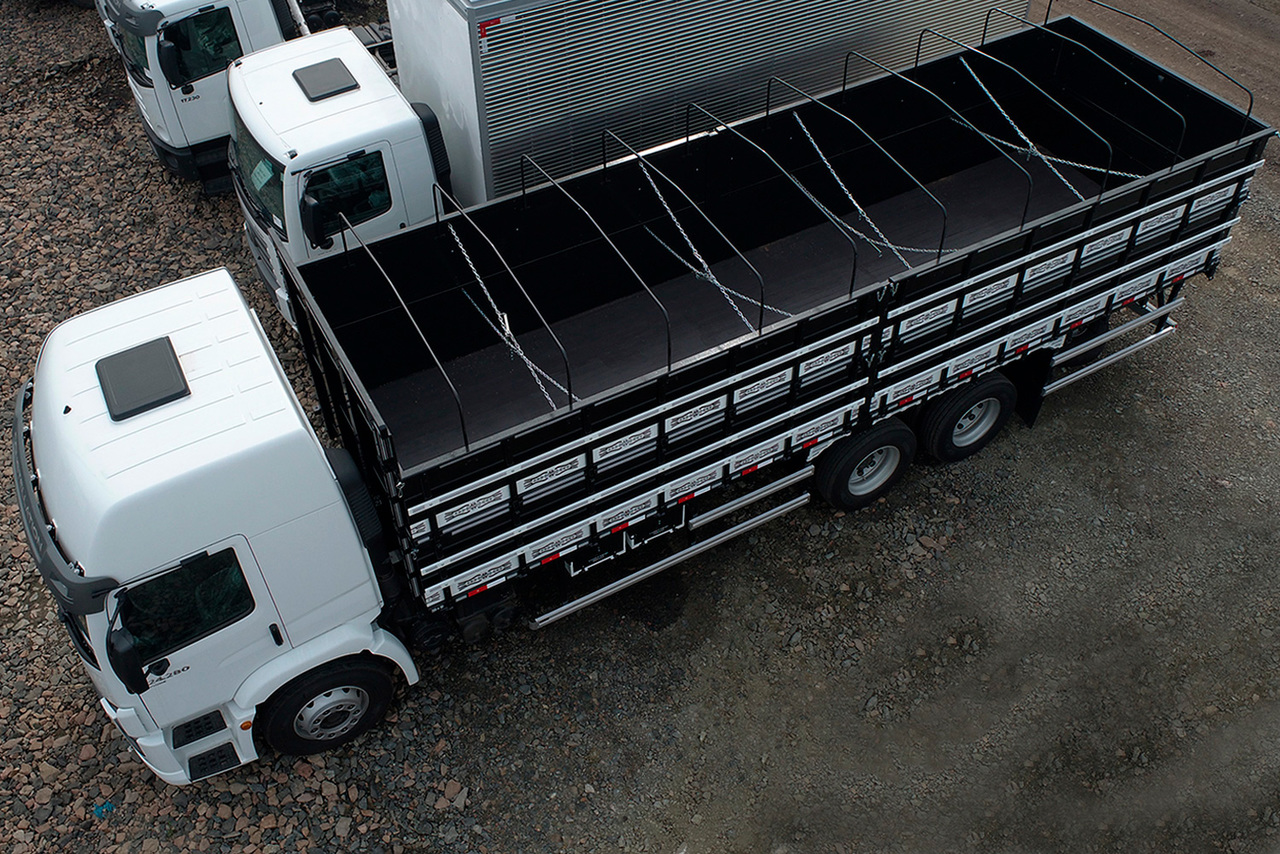Volkswagen 24-280 E Constellation 6x2 - 21/22 7