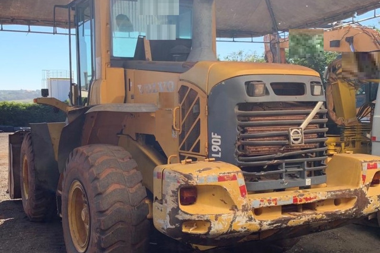Volvo L90F - 08/08 4