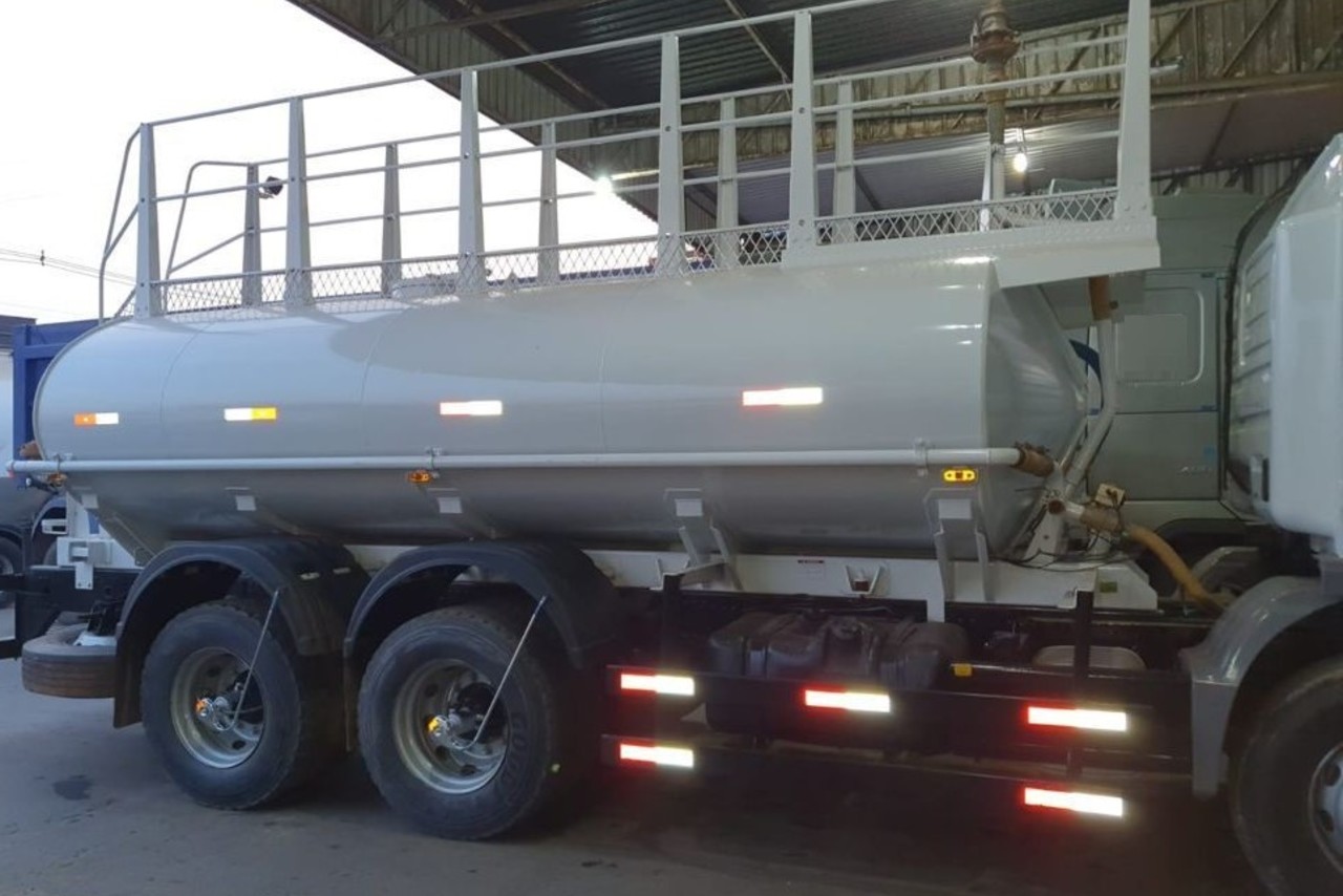 Mercedes Benz Atego 2425 - 09/09 3