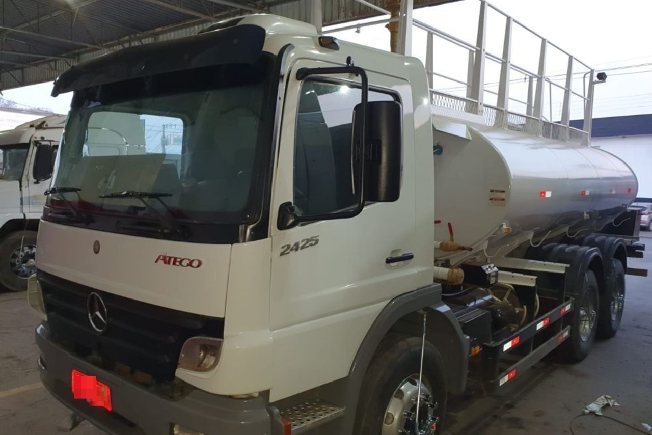 Mercedes Benz Atego 2425 - 09/09 4