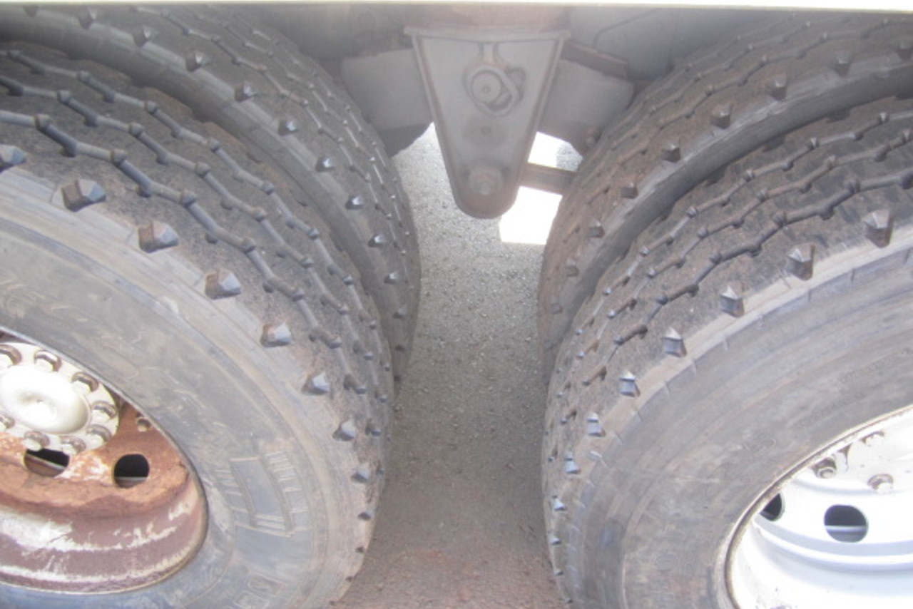 Mercedes Benz Axor 2533 - 05/05 3