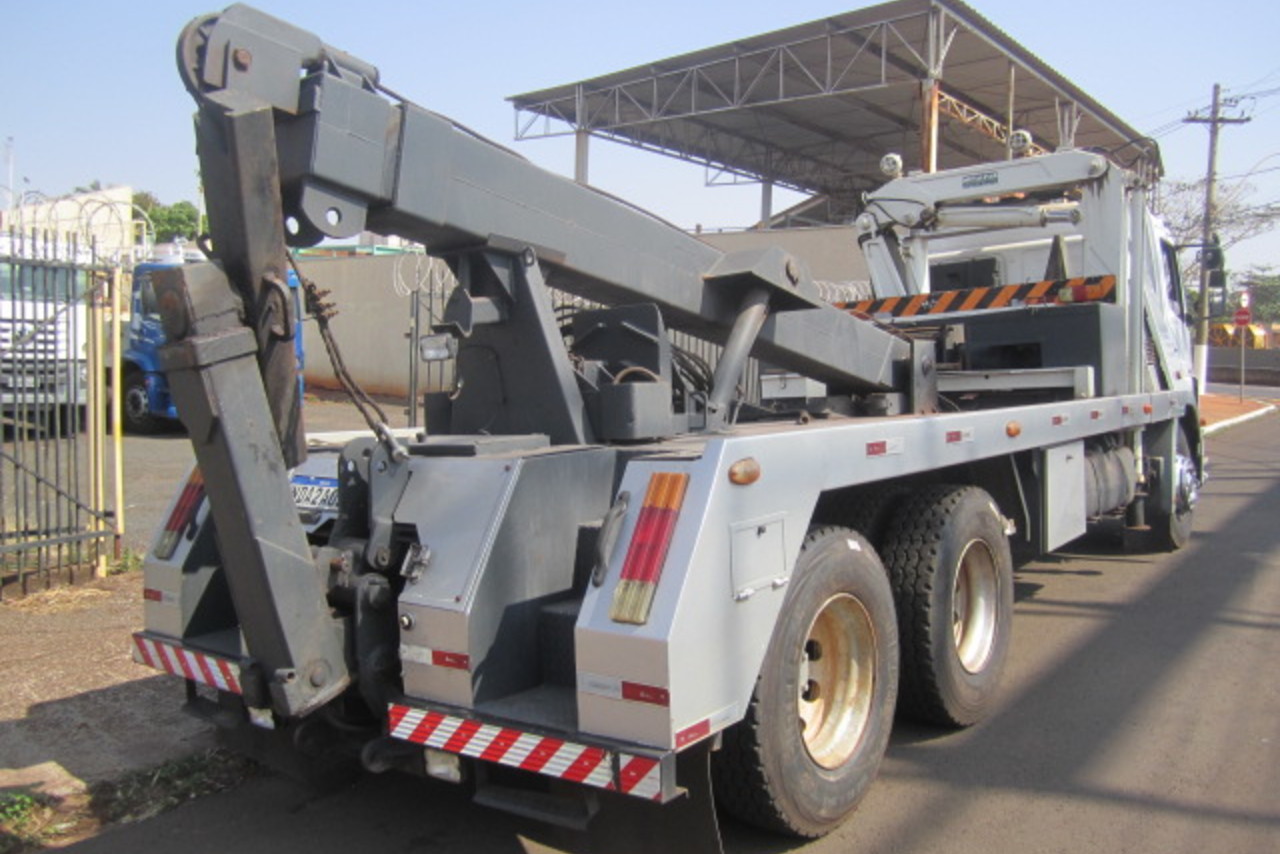 Mercedes Benz Axor 2533 - 05/05 6