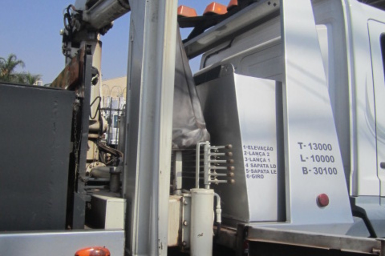 Mercedes Benz Axor 2533 - 05/05 7