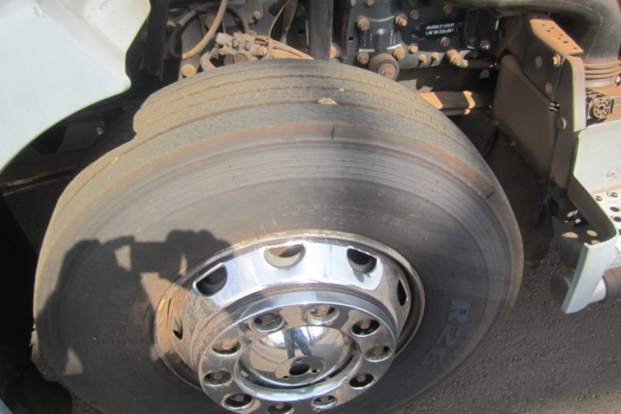 Mercedes Benz Axor 2533 - 05/05 13