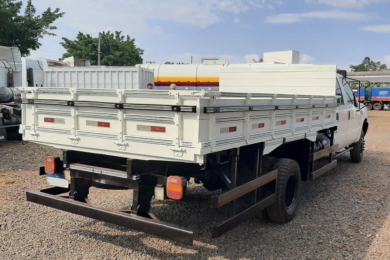 Ford F4000CD - 00/00 4