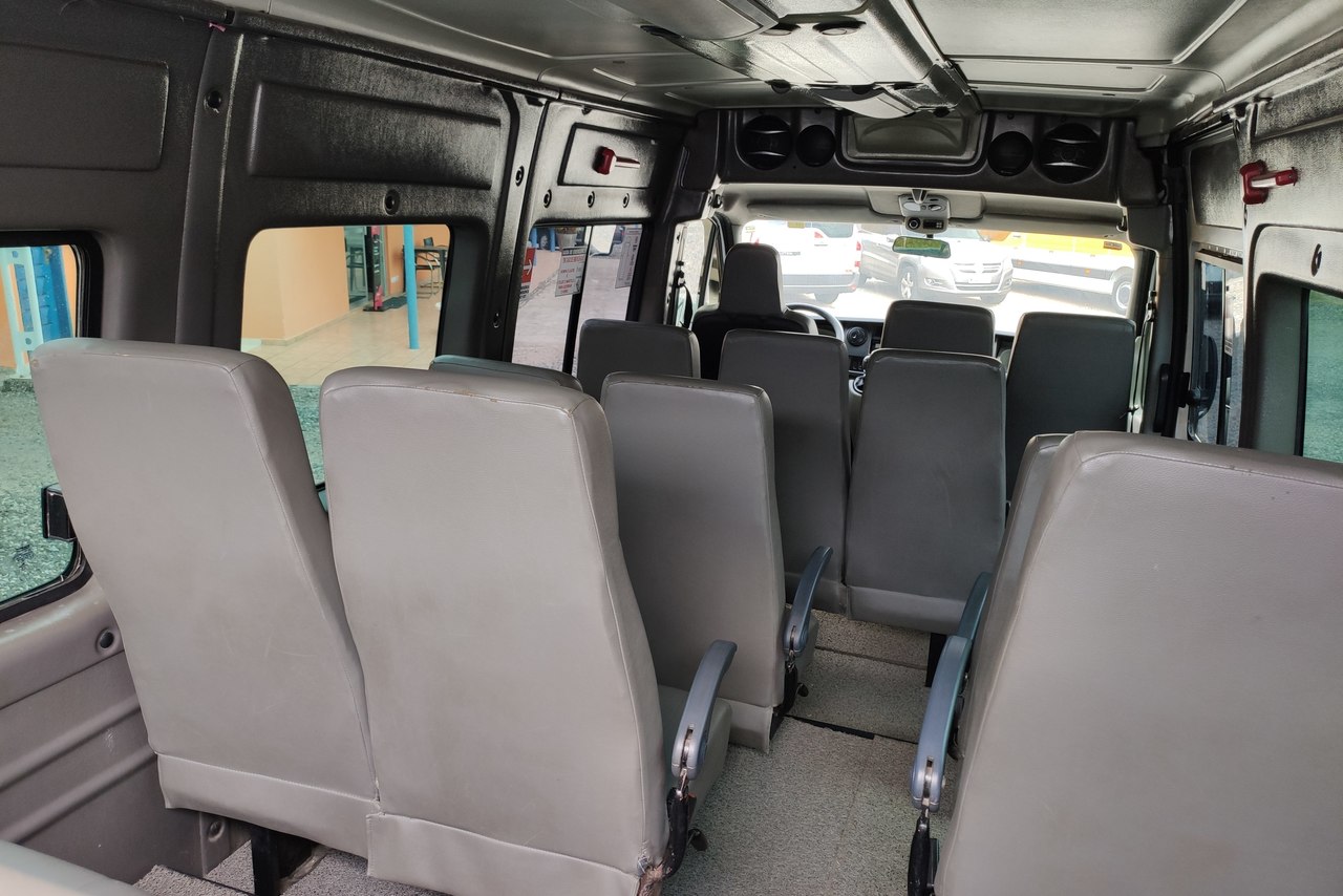 Renault Master Minibus - 12/13 23