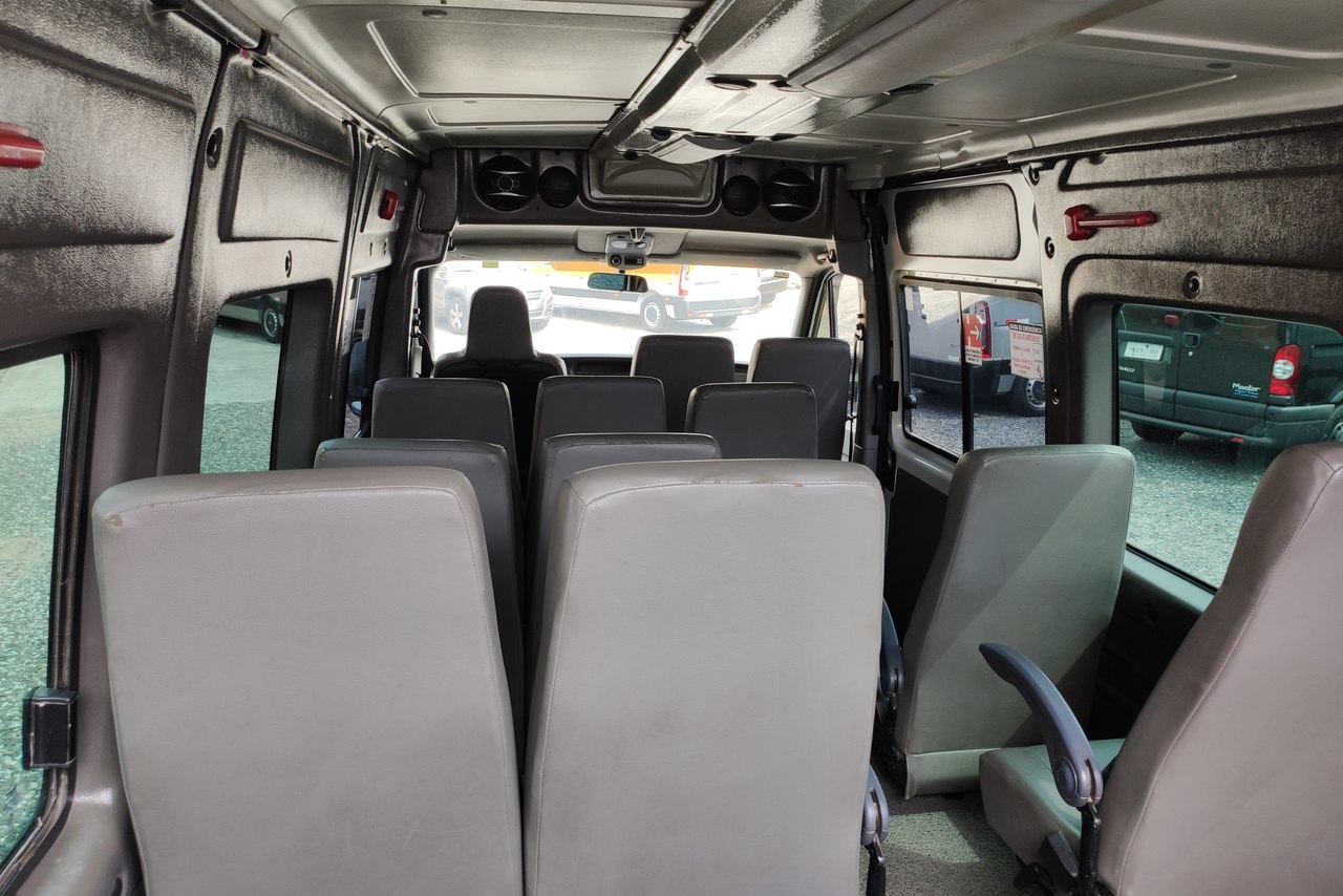 Renault Master Minibus - 12/13 24