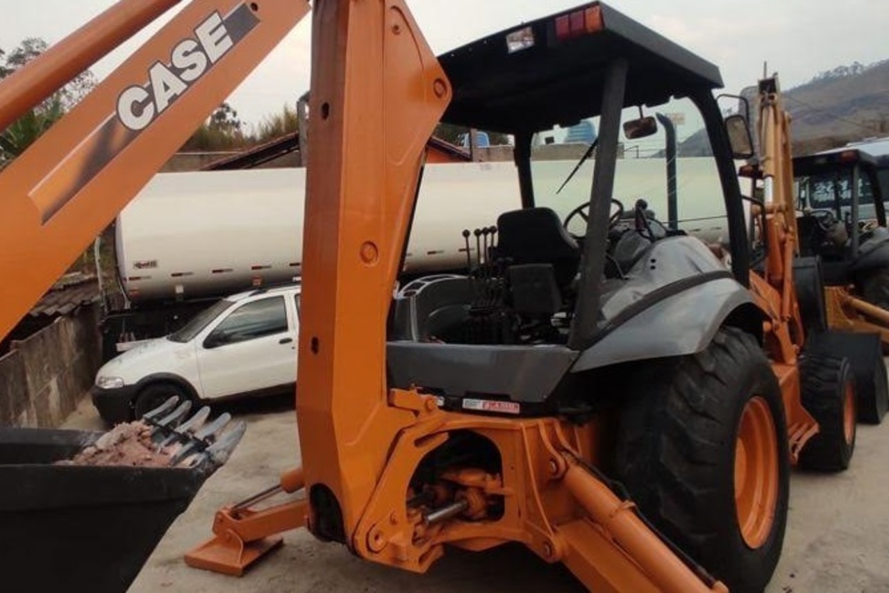 Case 580M - 09/09 3
