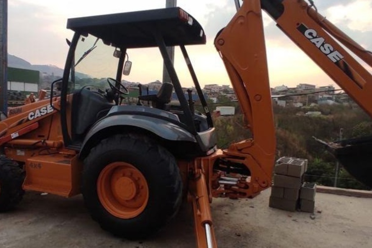 Case 580M - 09/09 4
