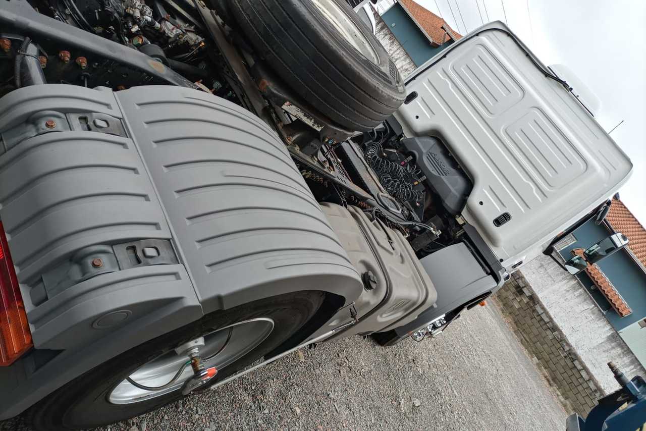 Mercedes Benz Axor 1933 - 18/18 3