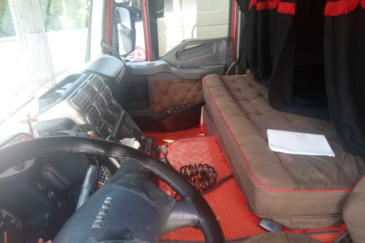 Iveco Stralis 440 - 14/14 9