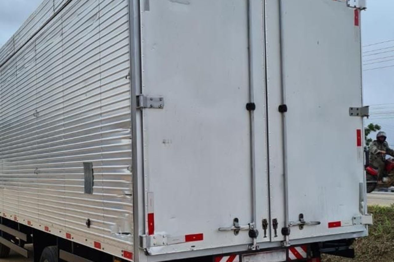 Volkswagen 8 120 - 02/02 2