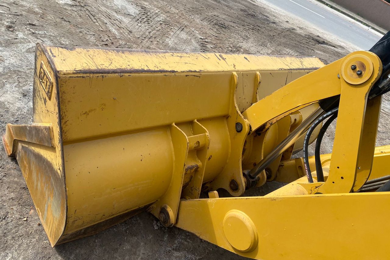 Caterpillar 416F2 - 16/16 5
