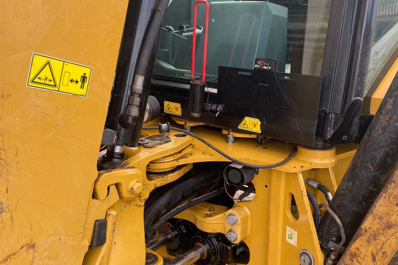 Caterpillar 416F2 - 16/16 13
