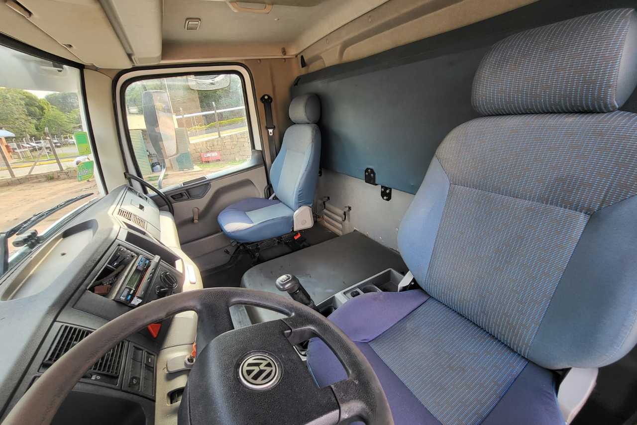 Volkswagen 24-250 E Constellation 3-Eixos - 11/11 15