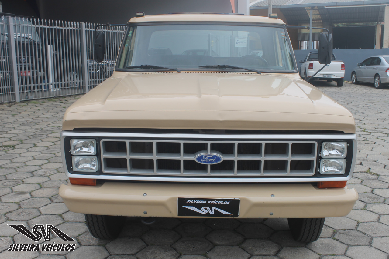 Ford F4000 - 88/89 2
