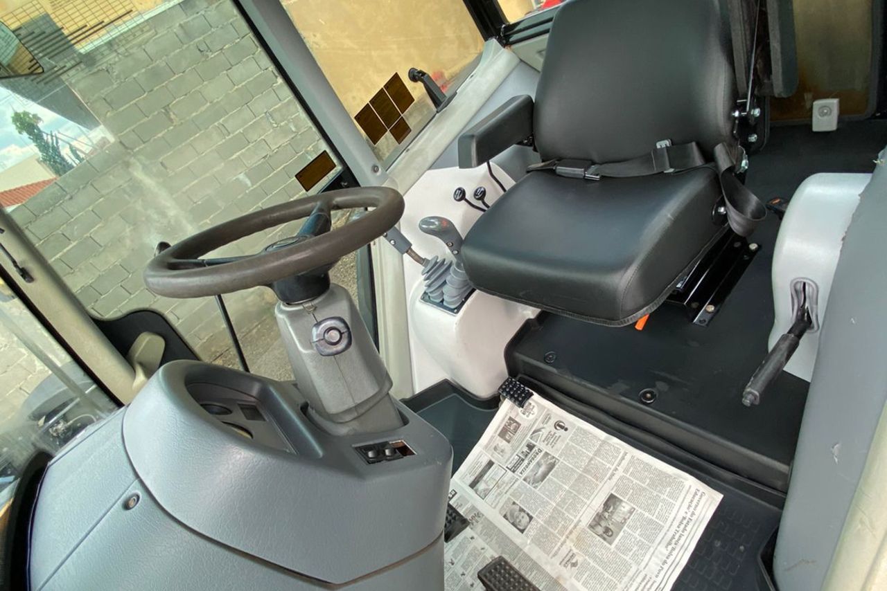 Valtra BH 180 - 16/16 5
