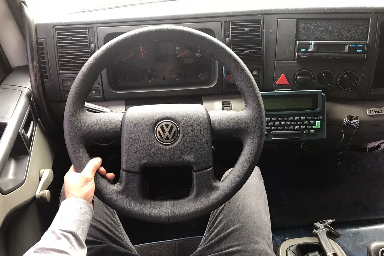 Volkswagen 24-250 E Constellation 3-Eixos - 09/09 17