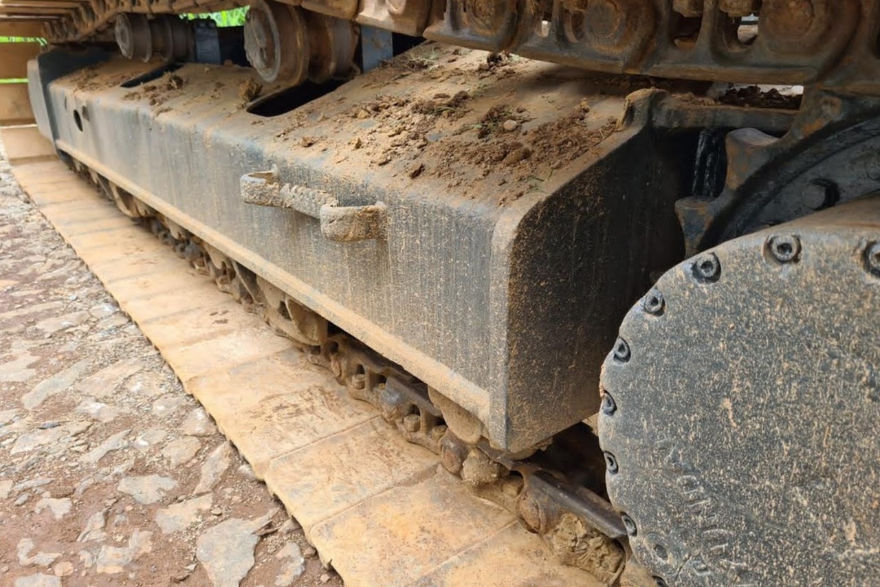 Hyundai R220 LC - 16/16 4