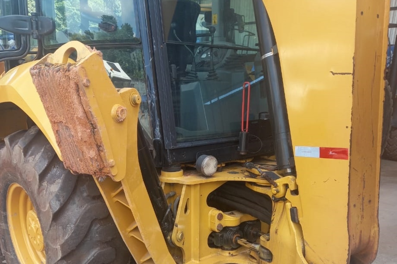 Caterpillar 416F2 - 18/18 2