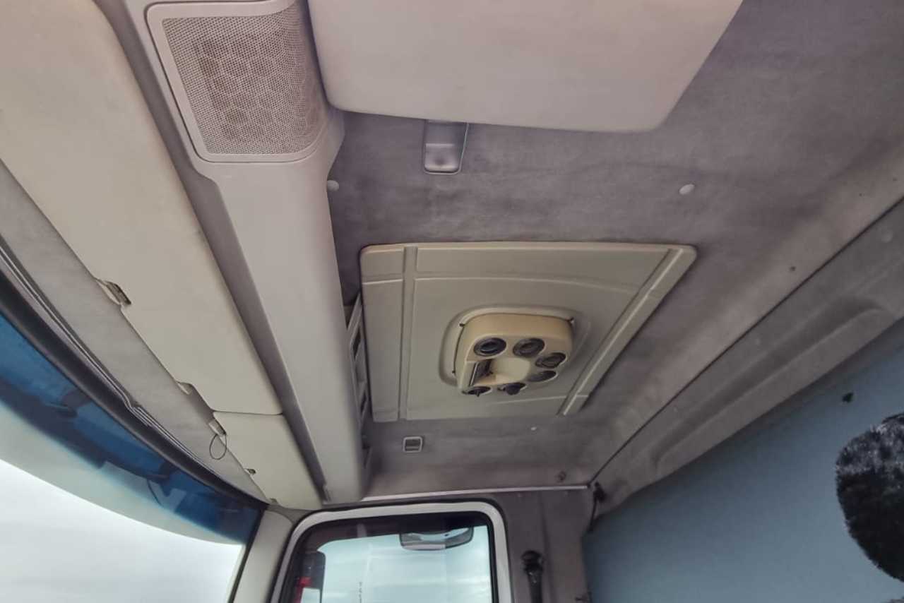 Volkswagen VW 25320 Constellation - 09/10 13