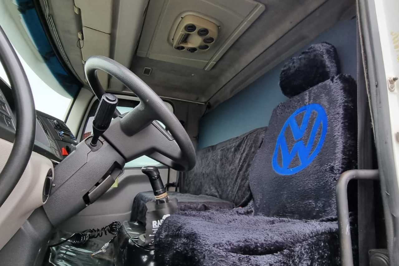 Volkswagen VW 25320 Constellation - 09/10 14