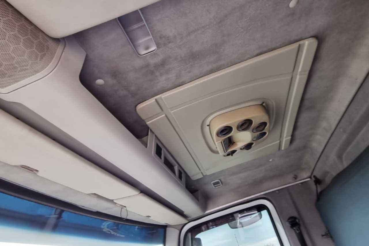 Volkswagen VW 25320 Constellation - 09/10 15