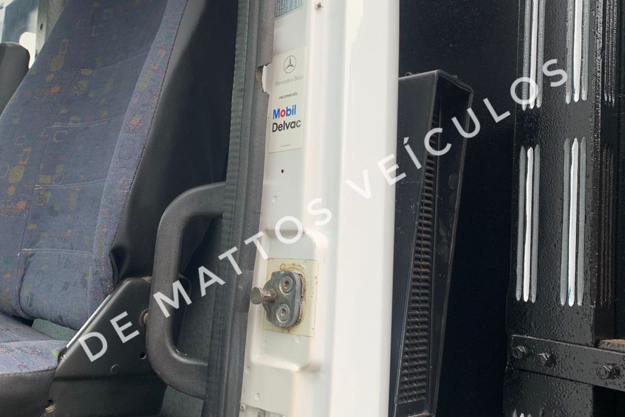 Mercedes Benz MB 1620 - 03/03 15