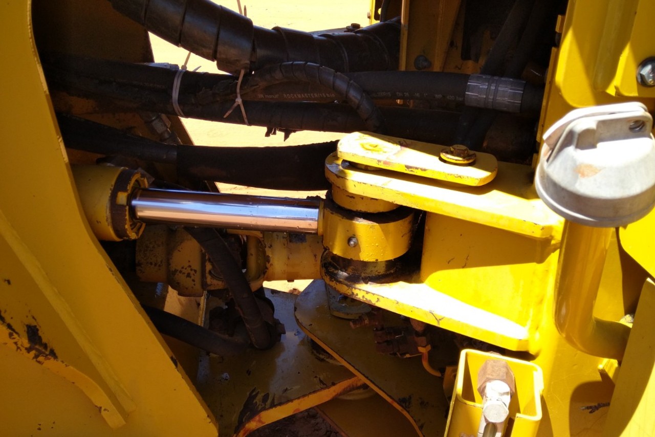 Caterpillar 938H - 12/12 7