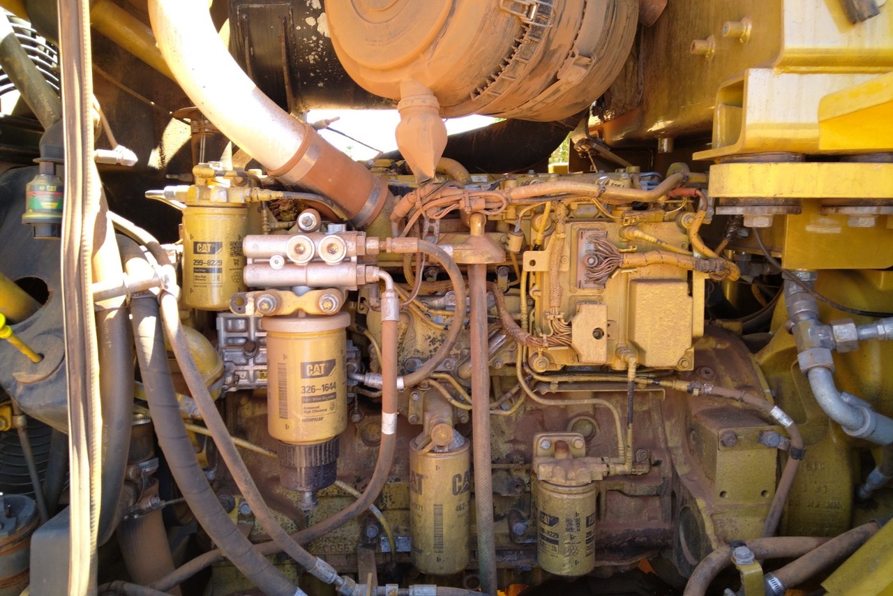 Caterpillar 938H - 12/12 11