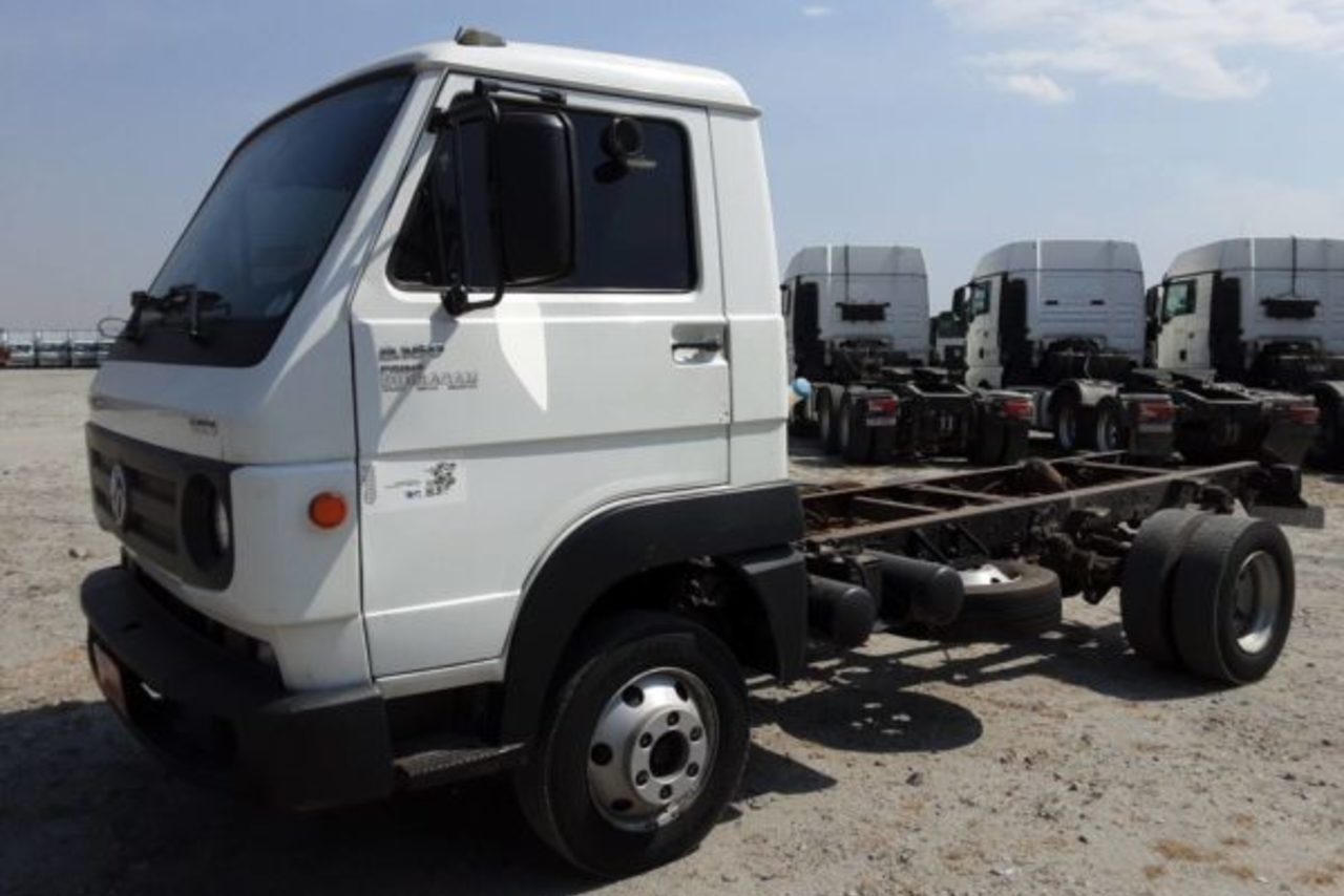 Volkswagen 8 160 - 17/18 4