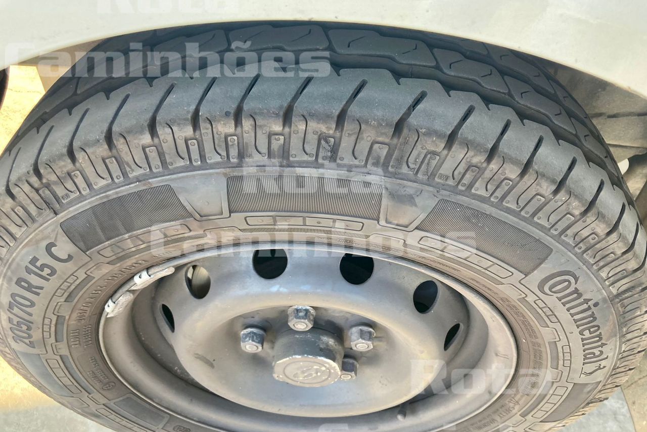 Hyundai HR - 14/14 10