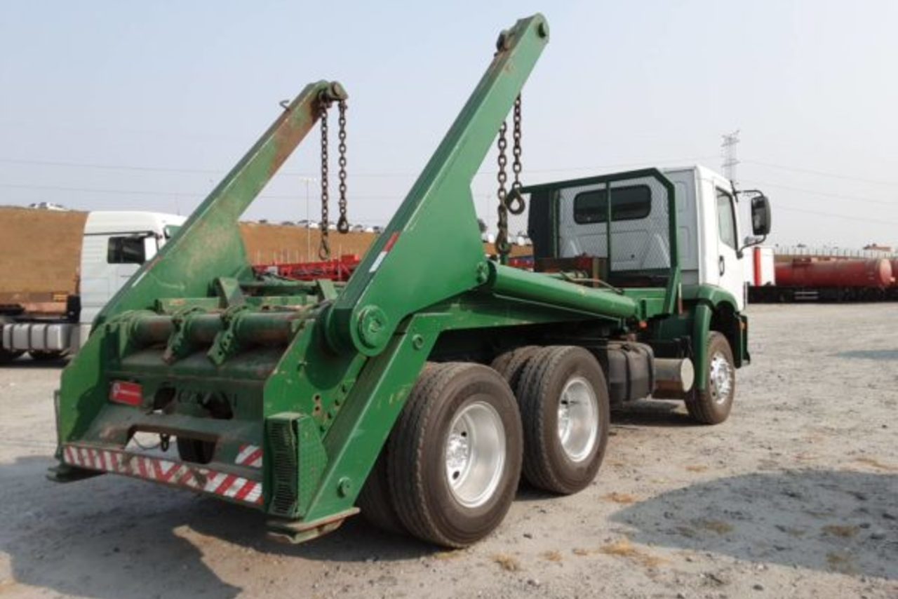 Volkswagen 26-280 Constellation 6x4 -  8