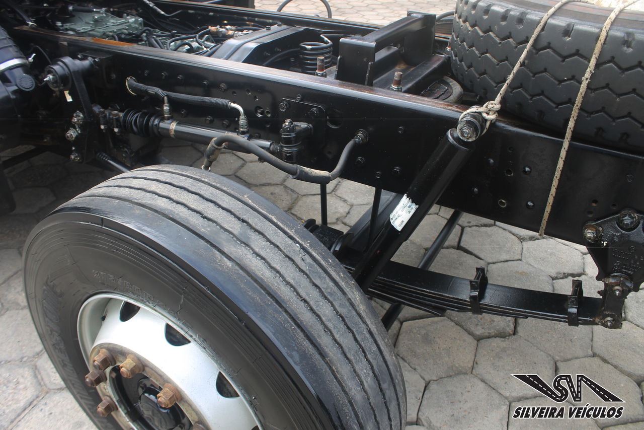 Volkswagen 24-280 E Constellation 6x2 - 19/20 8