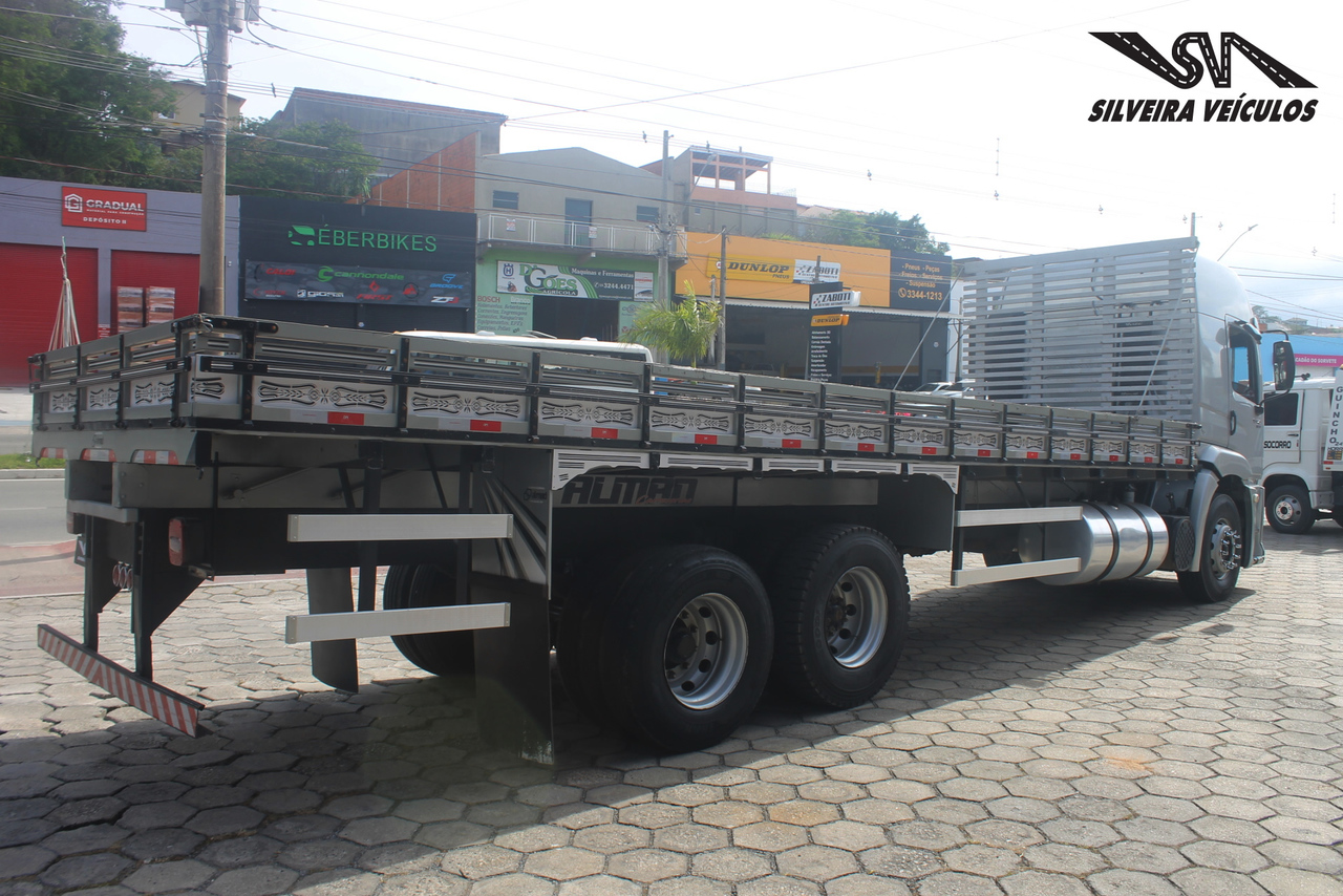 Volkswagen 19-320 Titan - 09/09 9