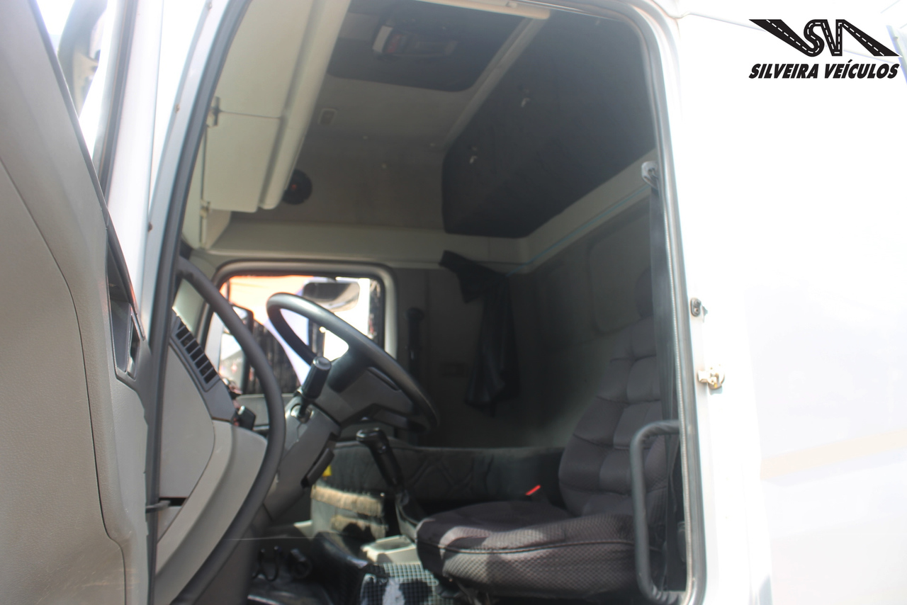 Volkswagen 19-320 Titan - 09/09 10