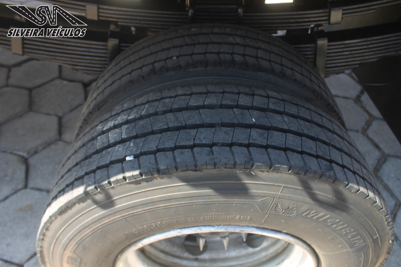 Mercedes Benz Accelo 915 - 08/08 9